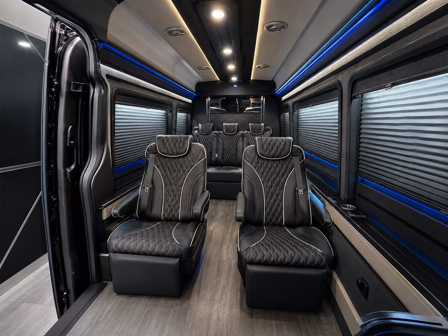 airport shuttles for indio s heat climate controlled group transportation year round