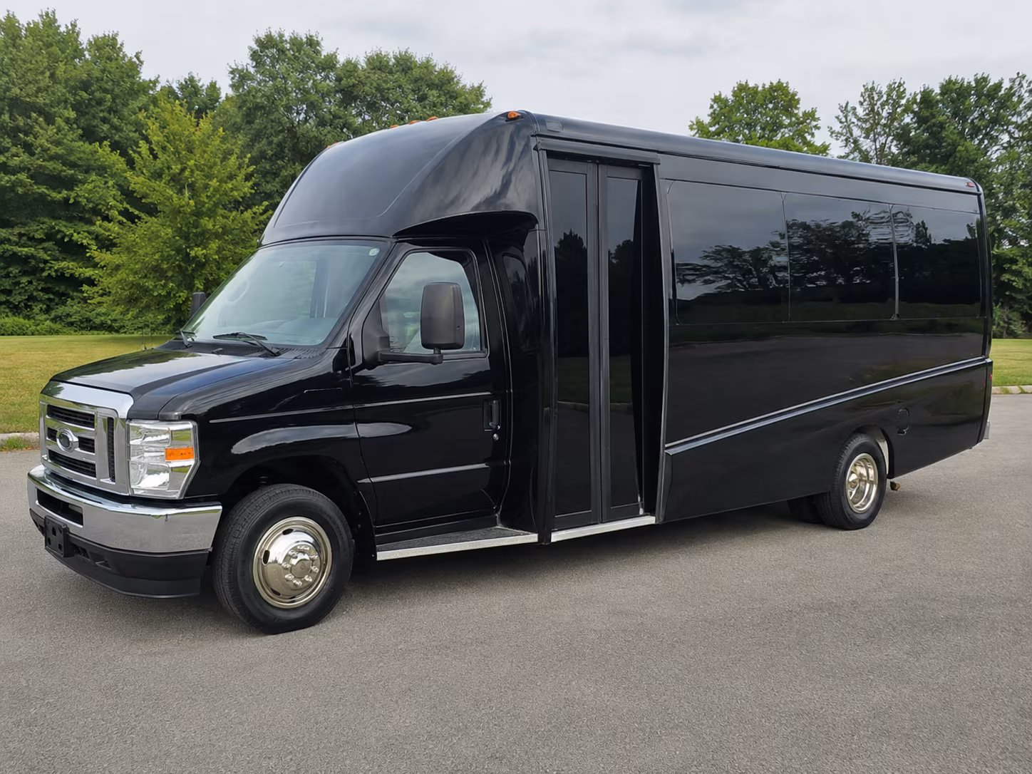 beaumont make your group trip comfortable with a beaumont long distance charter bus rental